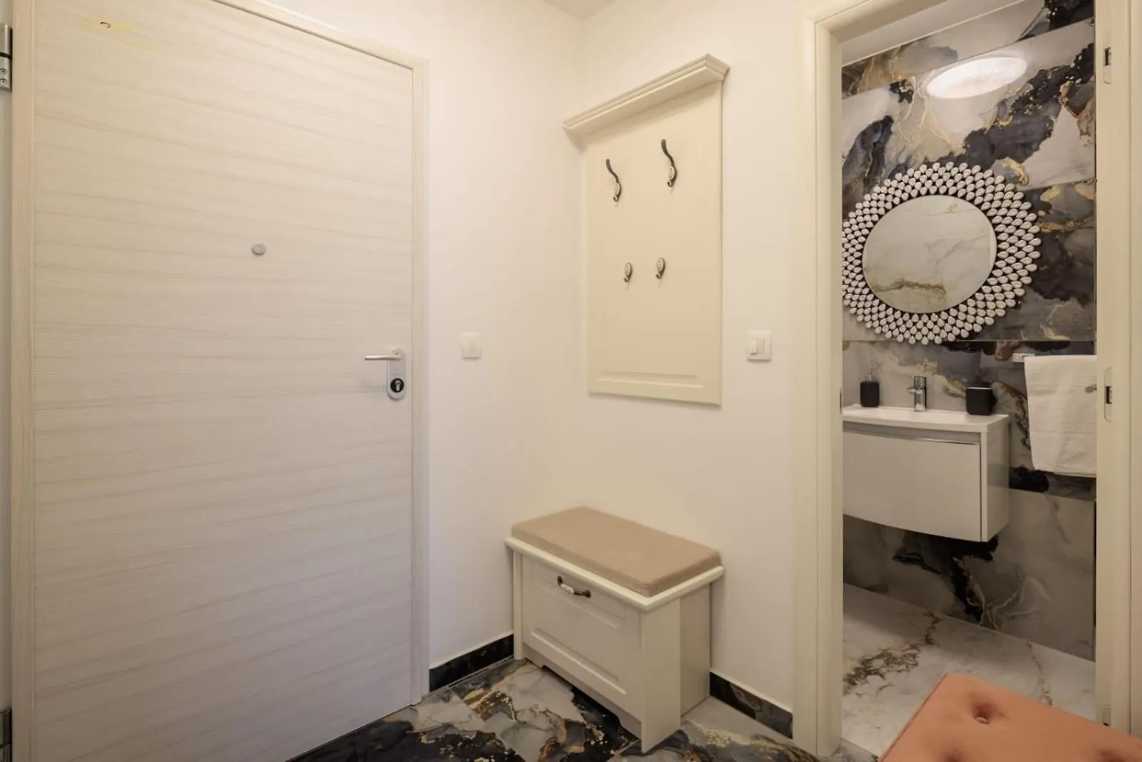 Mirela'S Golden Luxury Apartment 스플리트