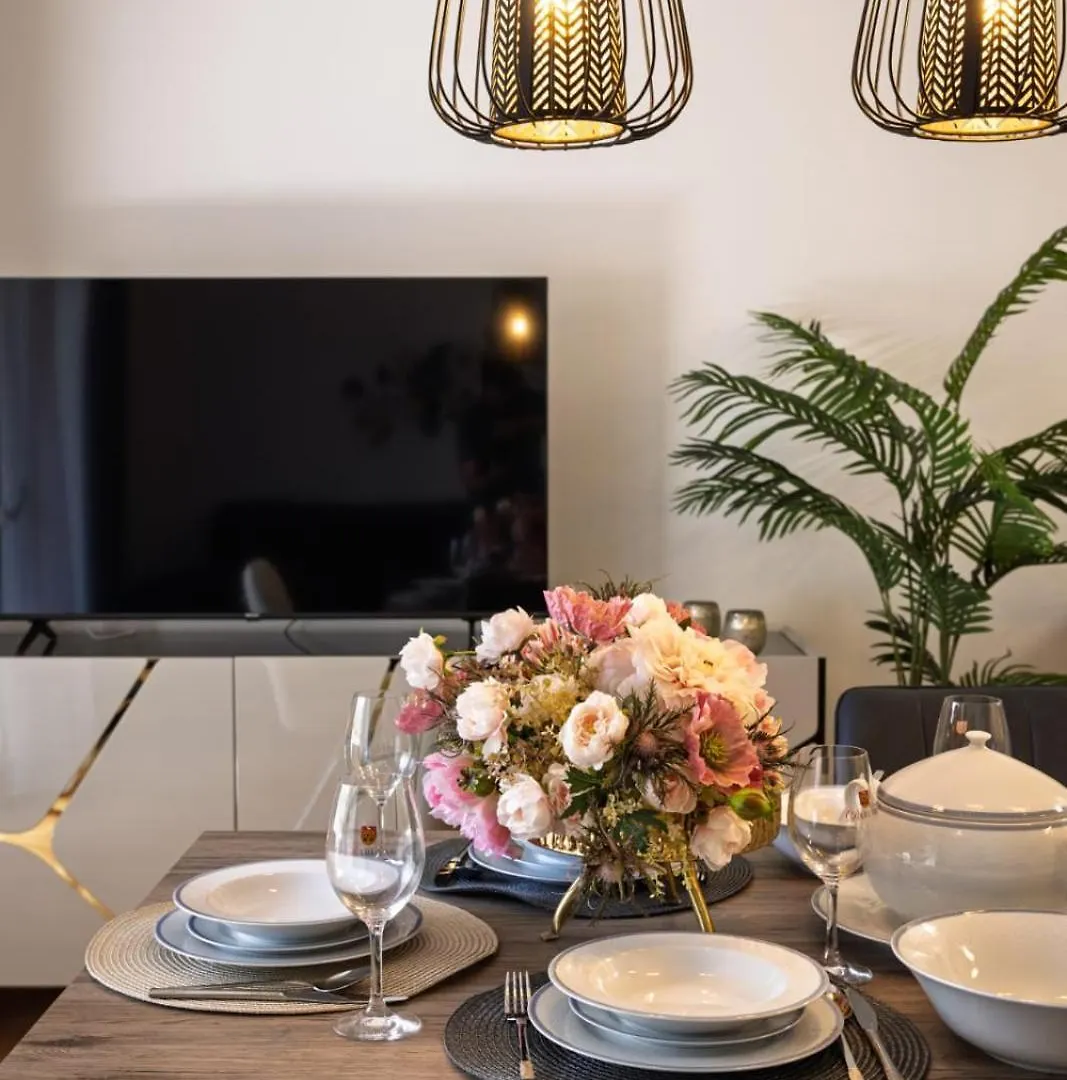Mirela'S Golden Luxury Apartment 스플리트